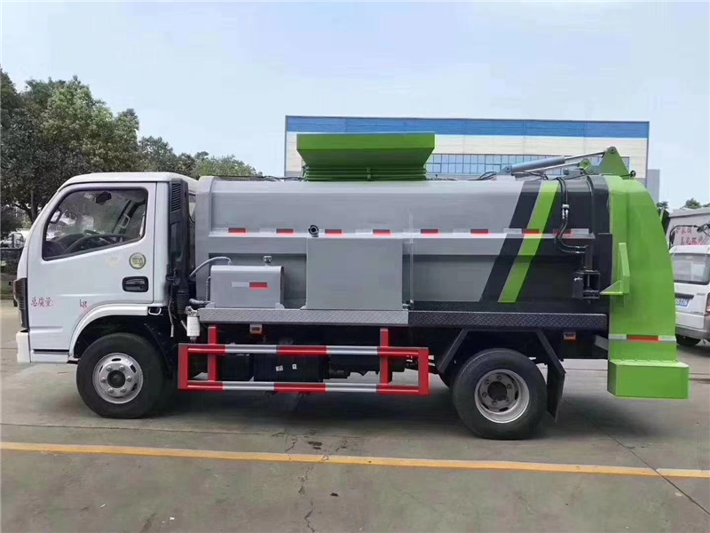 東風(fēng)5方6方餐廚垃圾車(chē)（方罐）